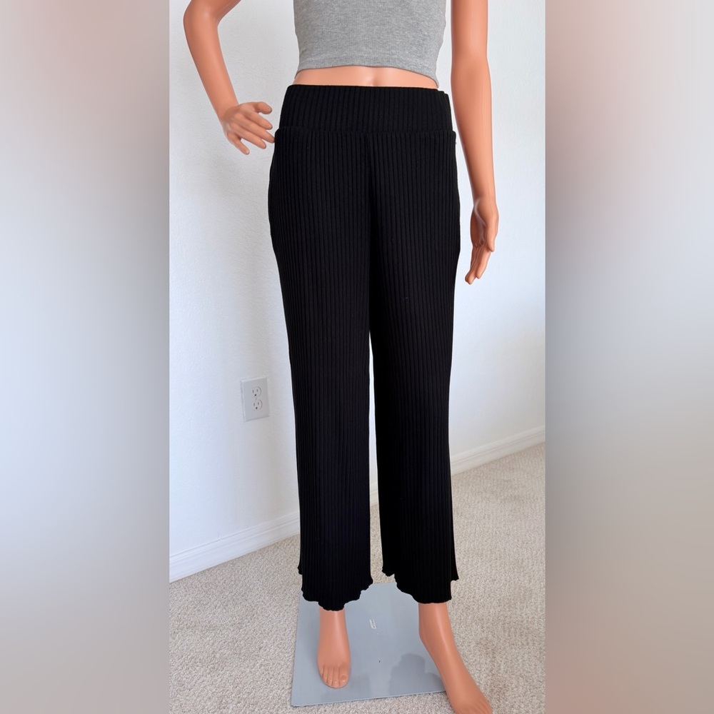 Women's Black Ribbed Wide-Leg Knit Pants